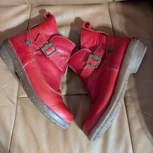 El Naturalista Leather Bootie